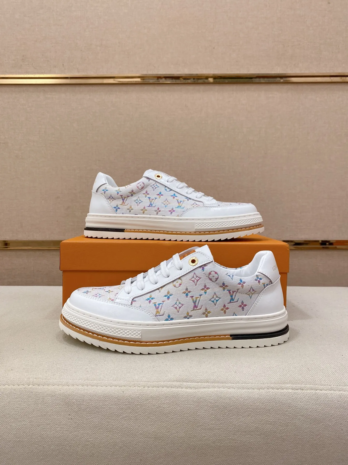 Men's clothing and shoes 400💰Louis Vuitton (Louis Vuitton/LV) top 🔍🔍 new models are on sale at the same time, the upper 🇮🇹 imported first-layer cowhide from Italy, fully imported sheepskin lining 💪💪, completely 1⃣️ to 1 ⃣️Re-engraved🇮🇹💪💪, ⚠Sole: The original sole is specially provided by the original factory, the exclusive movable molded sole is super comfortable, ⚠The original factory follows the order, 🔍🔍high quality, you can enter and exit the counter at will, welcome to compare⚠. Code number:38-44